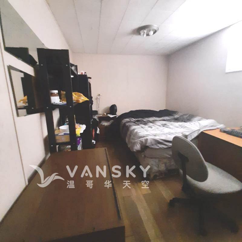 250215102629_3 850east2.JPG